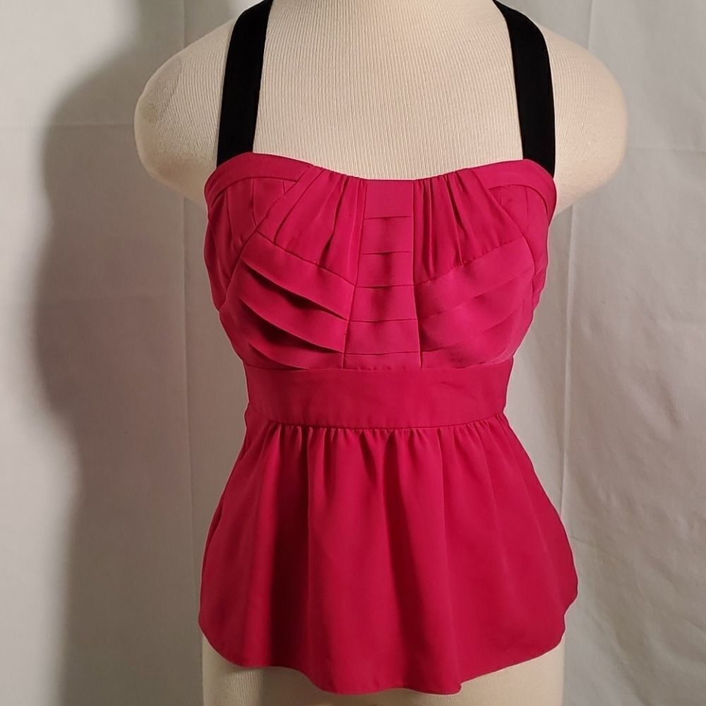 Pasametes, adorable top, size 2, pink fusha color. Resortwear